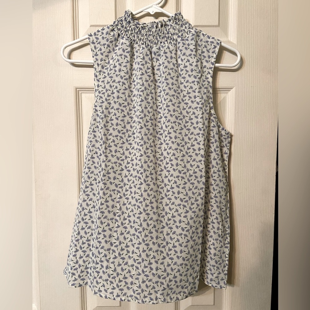Sleeveless blouse